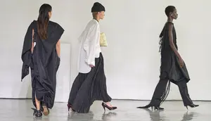 Bottega Veneta Summer 2027 Hadirkan Saat Craftsmanship Ikonis Hadir Lebih Ringan dan Bebas