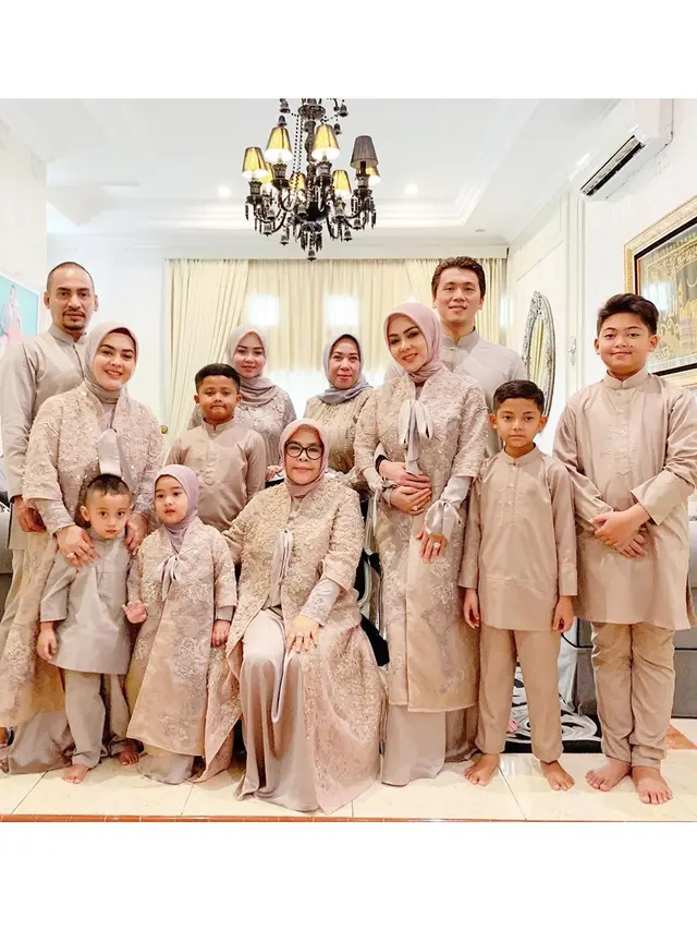 Seleb lebaran (Sumber: Instagram/princessyahrini)