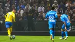 Pemain Al-Nassr, Cristiano Ronaldo, berusaha melewati pemain Al-Hilal pada laga persahabatan di Kingdom Arena, Riyadh, Jumat (9/2/2024). (AFP/Fayez Nureldine)