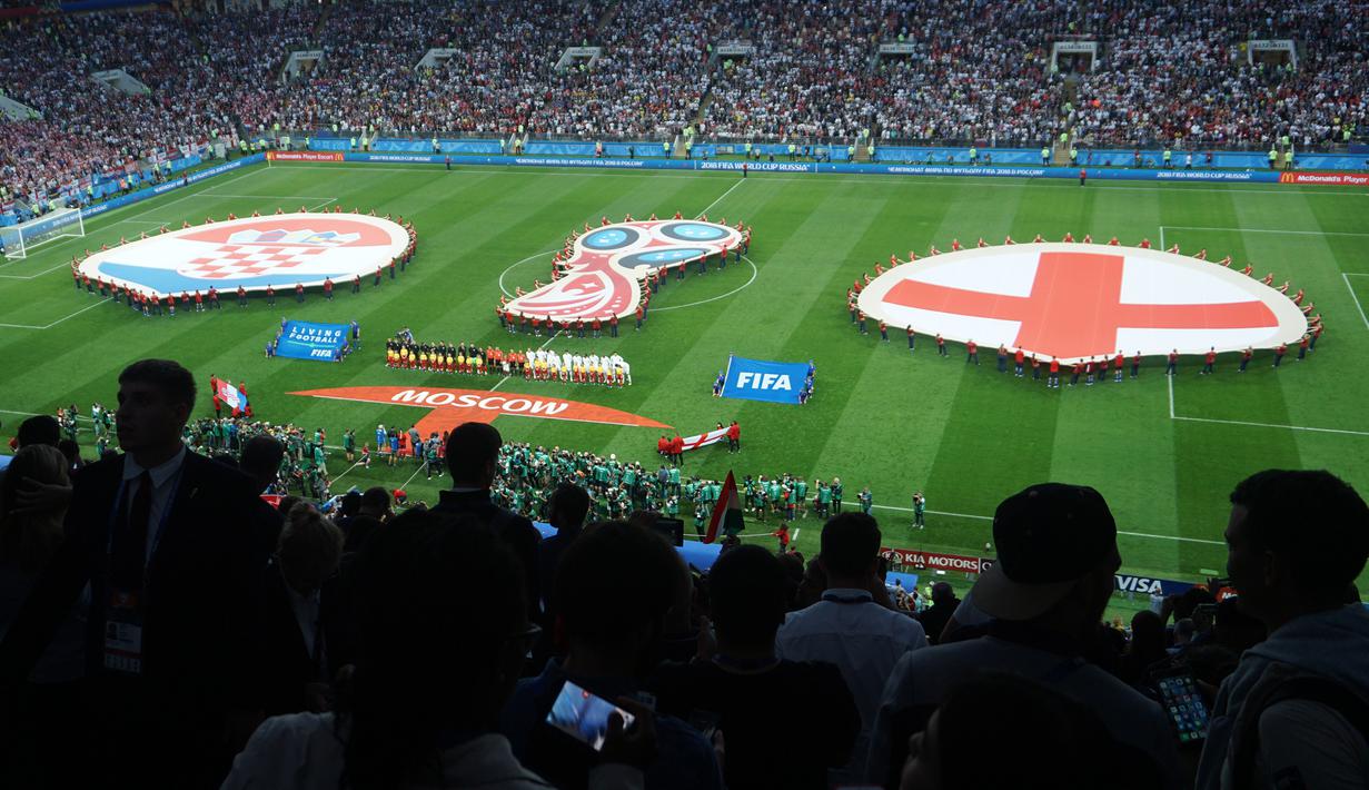Ini dia yang bikin saya merinding, suasana di dalam stadion saat laga semifinal antara Inggris melawan Kroasia. Cukup sampai disini, saya mau menikmati pertandingan dahulu sambil menyiapkan review berita. (Bola.com/Okie Prabhowo)