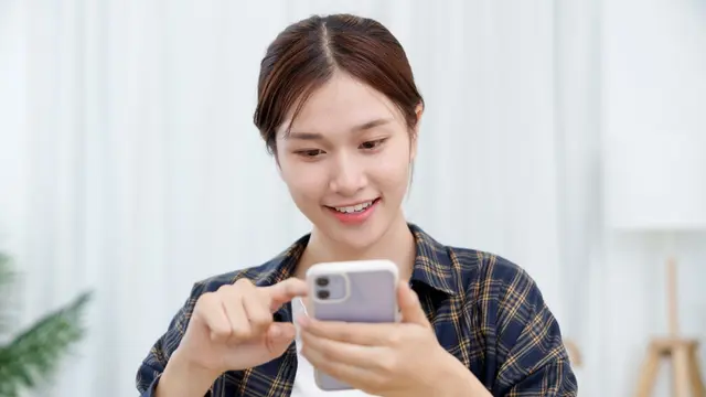 Ilustrasi nonton live streaming