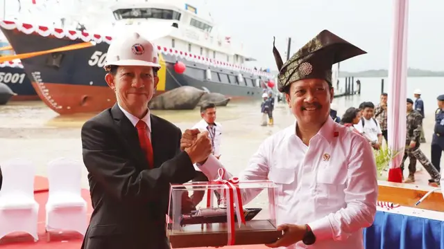 Menteri Kelautan dan Perikanan Sakti Wahyu Trenggono merilis 2 kapal pengawas laut baru. Dua unit kapal ini merupakan rakitan dalam negeri dan memiliki teknologi canggih.