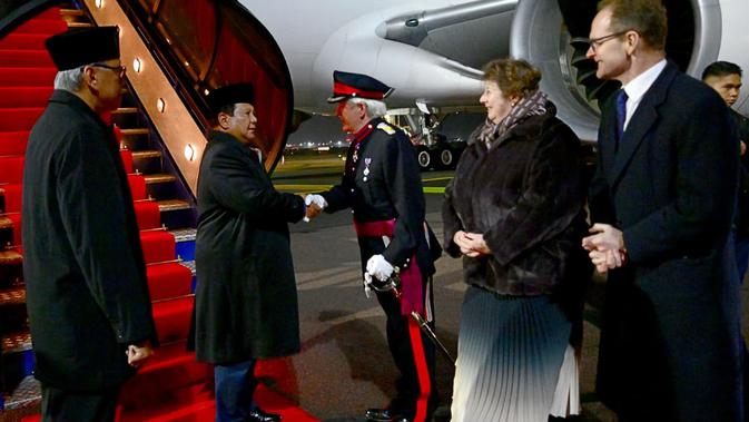 Prabowo Tiba di London, Bakal Bertemu PM Inggris dan Raja Charles III