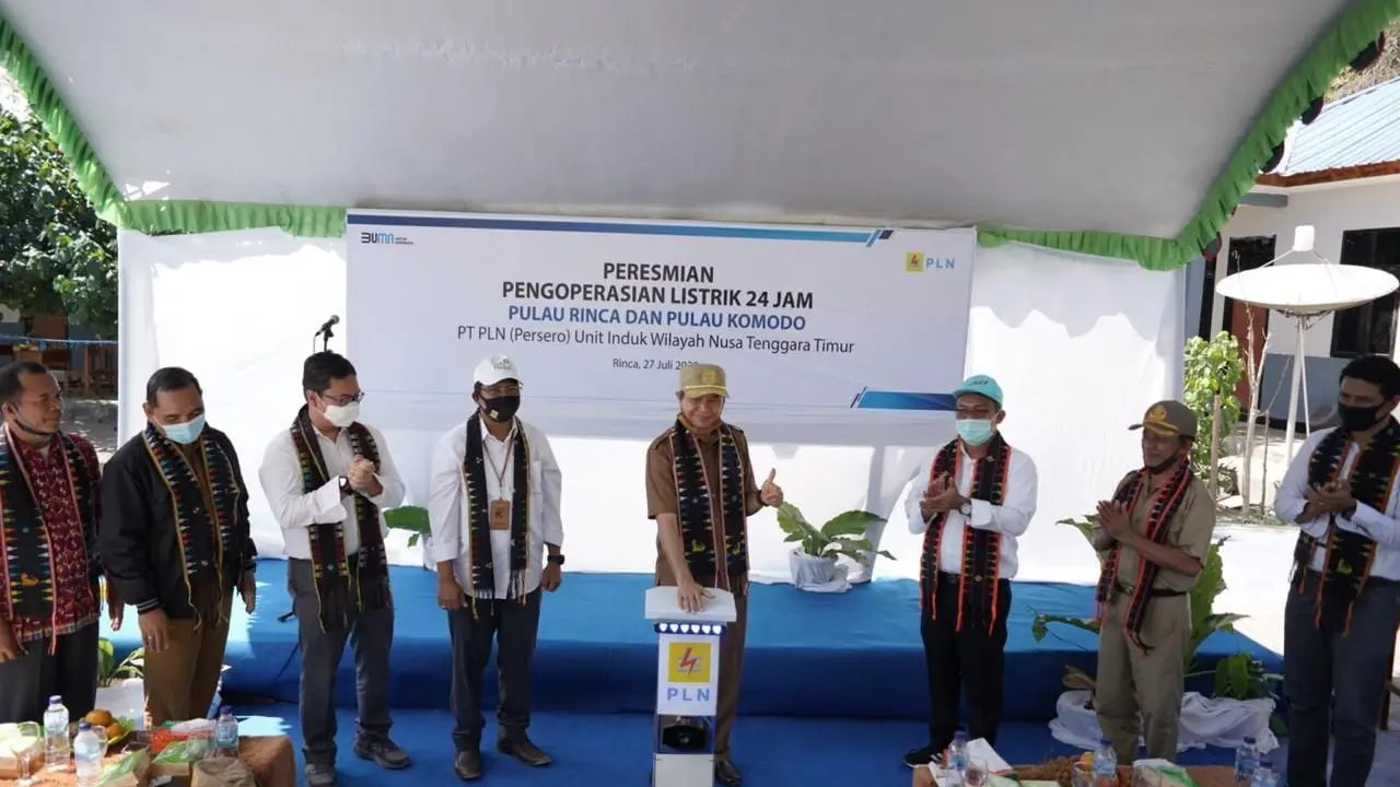 Peresmian pengoperasian listrik 24 jam di , Pulau Rinca dan Desa Komodo, Pulau Komodo Kabupaten Manggarai Barat, Provinsi Nusa Tenggara Timur (NTT). (Foto:PLN)