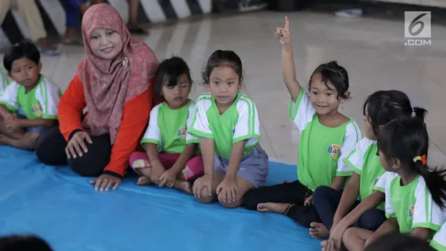PHOTO: Keceriaan Anak-Anak di Kamp Pengungsian Klungkung
