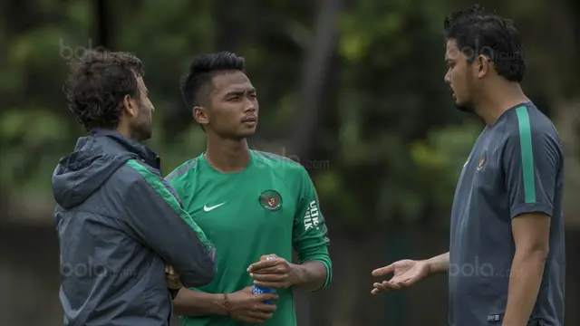 Luis Milla dan Bagas Adi Nugroho