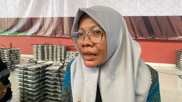 Wakil Kepala SMA 1 Kudus Sulistyani telah menyampaikan keluhan secara resmi kepada pihak dapur SPPG. (Liputan6.com/Arief Pramono)