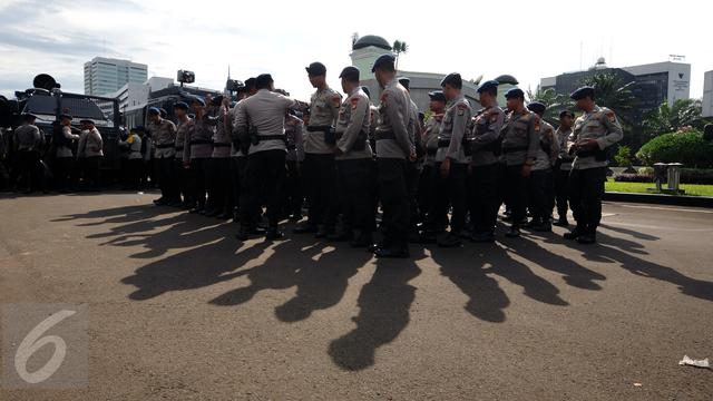 Antisipasi Aksi Massa, Polisi Jaga Gedung DPR RI