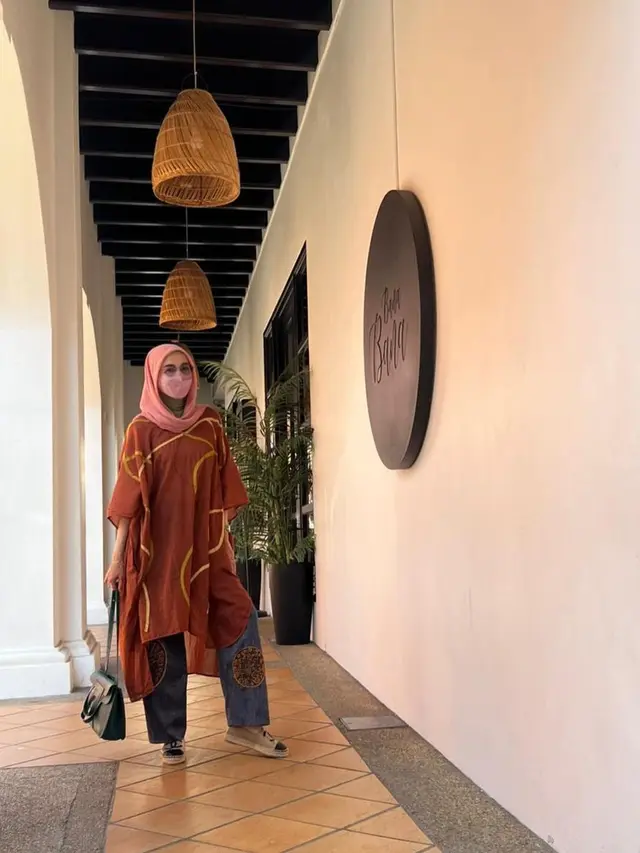 7 Potret Desy Ratnasari Liburan Ke Singapura, Gayanya Tuai Sorotan