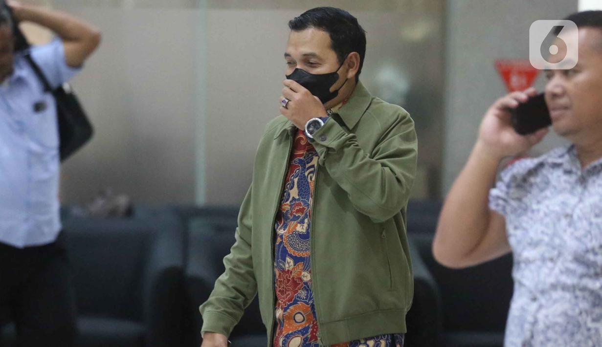 Penunjukan dilakukan oleh Gubernur Jawa Timur, Khofifah Indar Parawansa untuk memastikan roda pemerintahan di Kota Madiun tetap berjalan. Tampak dalam foto, Pelaksana Tugas (Plt) Wali Kota Madiun, F. Bagus Panuntun usai menjalani pemeriksaan di Gedung Merah Putih Komisi Pemberantasan Korupsi (KPK), Jakarta, Senin (11/5/2026). (Liputan6.com/Helmi Fithriansyah)