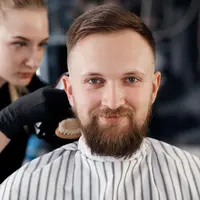 Ilustrasi potong rambut. (Image by Holiak on Freepik)