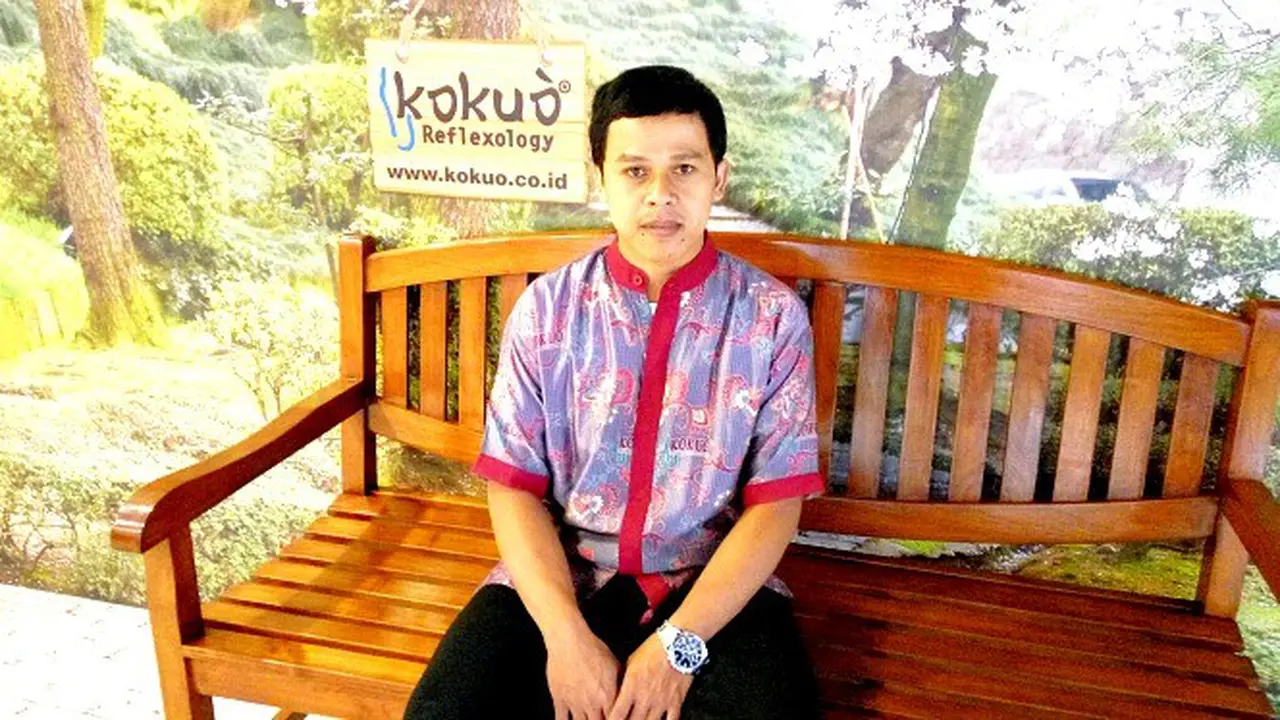Firman, Terapis Pijat Refleksi