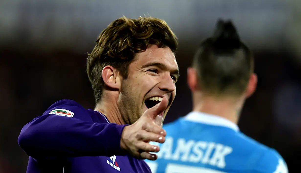 Ekspresi pemain Fiorentina, Marcos Alonso Mendoza, setelah mencetak gol ke gawang Napoli dalam laga Serie A Italia di Stadion Artemio Franchi, Firenze, Selasa (1/3/2016) dini hari WIB. (AFP/Alberto Pizzoli)