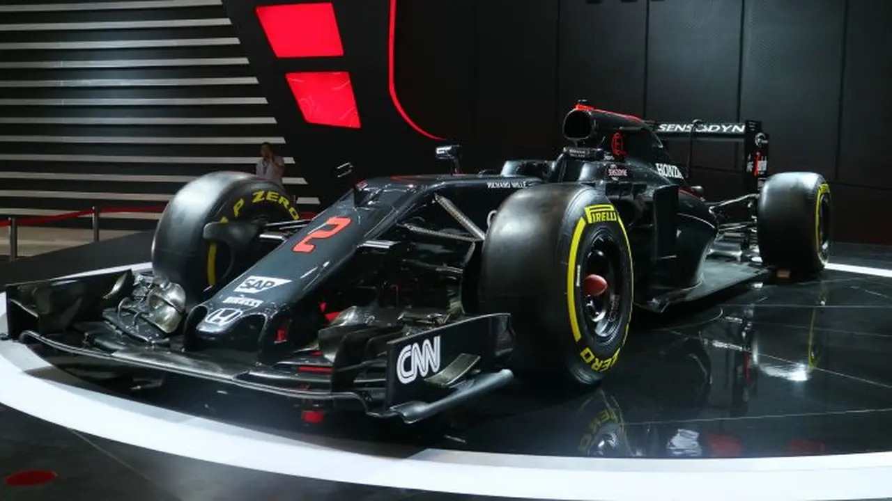 Mobil balap MP4-31 Mclaren-Honda