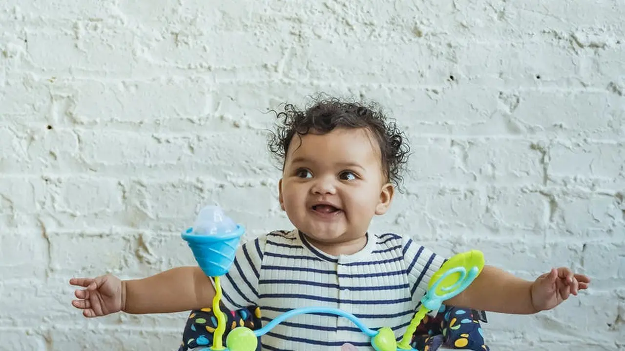 5 Tips yang harus dilakukan oleh orangtua untuk mendukung stimulasi otak bayi 6 bulan