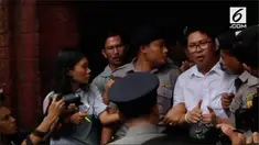 Pengadilan Myanmar menjatuhkan vonis tujuh tahun penjara kepada dua jurnalis kantor berita Reuters karena kepemilikan ilegal atas dokumen-dokumen resmi pemerintah negara itu.