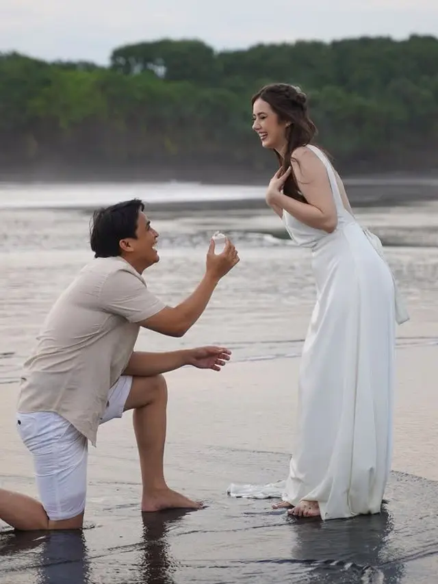 Gaya Vika Kolesnaya Kekasih Billy Syahputra saat Dilamar di Bali. [@bilsky16]