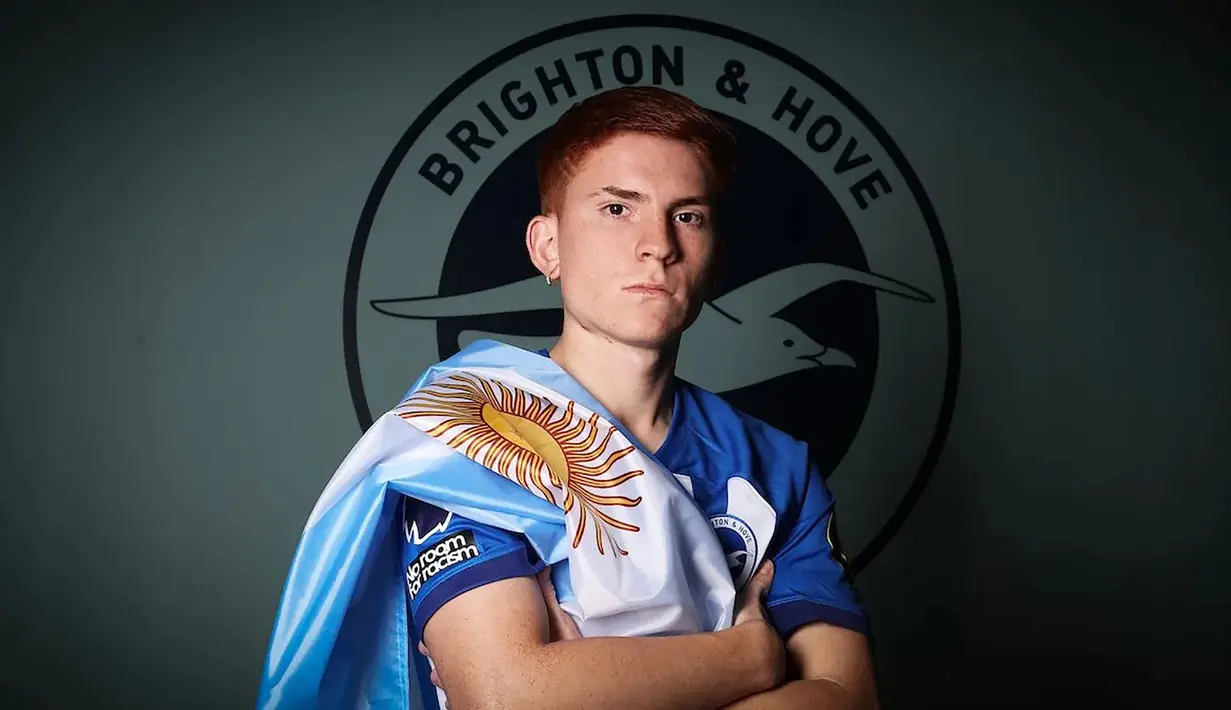 Valentin Barco baru saja didatangkan Brighton and Hove Albion pada tengah musim 2023/2024 dari klub Argentina, Boca Juniors. The Seagulls mengeluarkan mahar sebesar 9,15 juta euro demi mengikatnya selama 4,5 tahun hingga 30 Juni 2028. (brightonandhovealbion.com)
