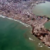 Penampakan Meulaboh usai diterjang tsunami. (AFP PHOTO/ANTARA NEWS AGENCY)