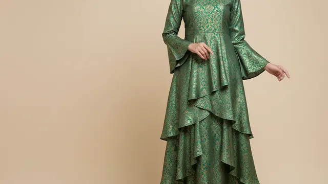 Pilihan Gamis Batik Silk Look Jatuh Lembut Terbaru by Gemini