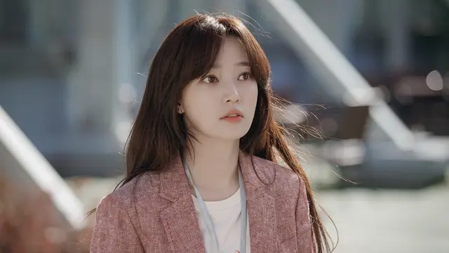 Song Ha Yoon dalam drakor Please Don’t Date Him. (MBC via Soompi)