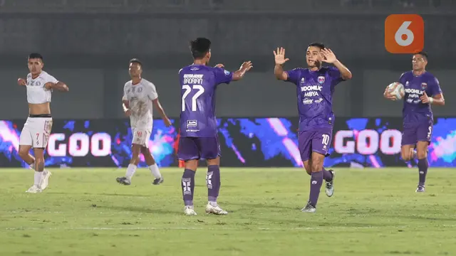 Persita Tangerang Vs Arema FC di BRI Liga 1 2023/2024.