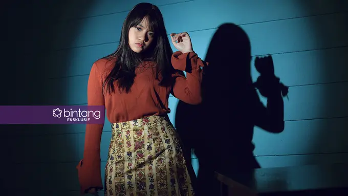 [Bintang] Intip Video Cover Lagi Syantik Versi Hanin Dhiya