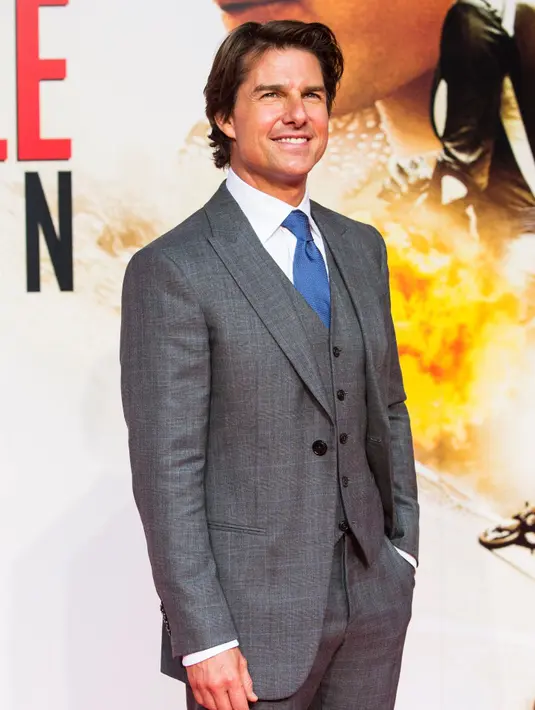 Beruntung, Tom Cruise dan sutradara Doug Liman tidak sedang berada di dalam pesawat. Cruise diketahui sudah merampungkan adegannya saat itu sehingga ia selamat dari maut. (Bintang/EPA)