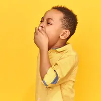 Ilustrasi anak menguap dan mengantuk. (Foto: Freepik/karlyuka)