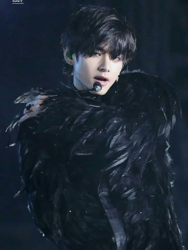 Transformasi Gaya Rambut V BTS dari Debut Hingga Ulang Tahun Hari ini