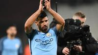 Chelsea berniat memanfaatkan situasi masa depan Sergio Aguero yang menjadi misteri di Manchester City. (AFP/Justin Tallis)