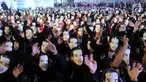 Sebanyak 7.000 relawan menghadiri deklarasi dukungan pemenangan Jokowi- Ma’ruf di Kawasan Pergudangan Olympic Bogorindo Sentul, Bogor, Jawa Barat, Selasa (27/11). (merdeka.com/Arie Basuki)