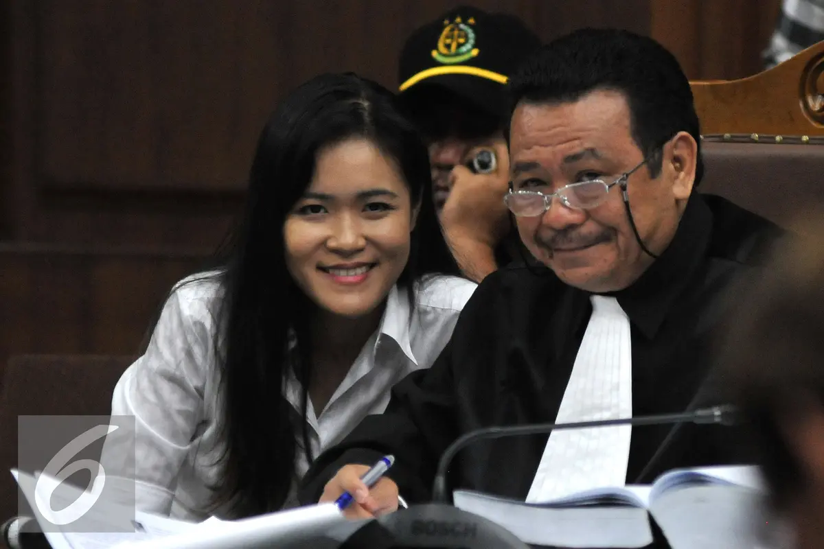 20160815- Ekspresi Jessica Saat Mendengar keterangan Saksi Ahli Psikologi-Jakarta- Johan Tallo