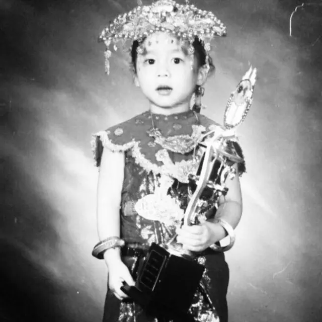 Foto Masa Kecil 6 Seleb Saat Menang Lomba, Bangga Bawa Piala