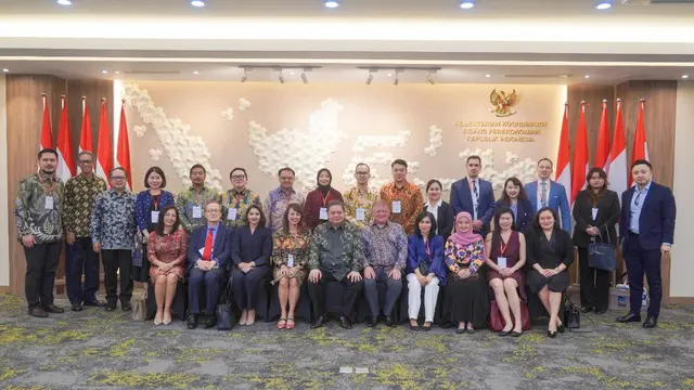 Pertemuan Delegasi EU-ASEAN Business Council (EU-ABC) dengan Menteri Koordinator Bidang Perekonomian Airlangga Hartarto pada Selasa (1/8/2023). (Dok Kemenko Perekonomian)