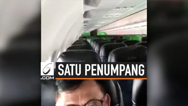 Seorang pria membagikan momen saat lakukan penerbangan ke Surabaya menggunakan maskapai Citylink. Menariknya, ia menjadi satu-satunya penumpang dalam pesawat tersebut.