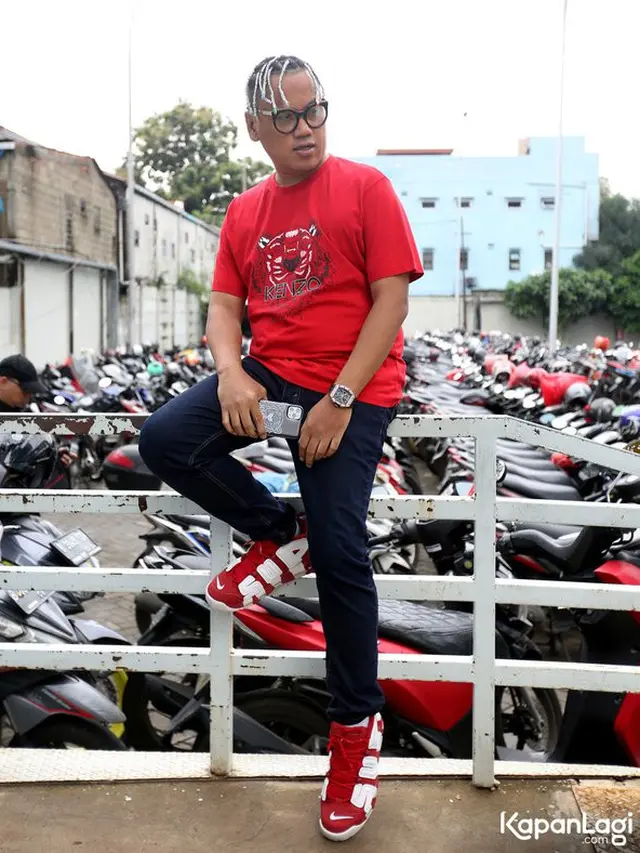 Potret koleksi sepatu Uya Kuya. (Sumber: kapanlagi.com)