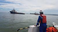 PT Pertamina (Persero) menambah armada kapal, untuk mempercepat proses pembersihan Teluk Balikpapan.(Dok Pertamina)