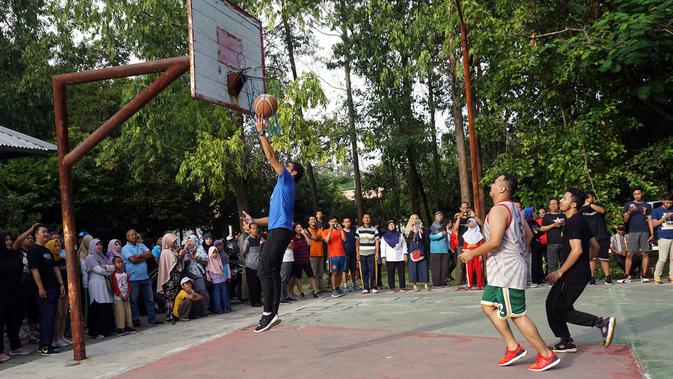 sandiaga uno ingin main basket bareng