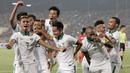 Para pemain Timnas Indonesia merayakan gol yang dicetak Stefano Lilipaly ke gawang Vietnam pada laga Piala AFF 2016 di Stadion My Dinh, Hanoi, Kamis (7/12/2016). Indonesia menang agregat 4-3 atas Vietnam. (Bola.com/Peksi Cahyo)