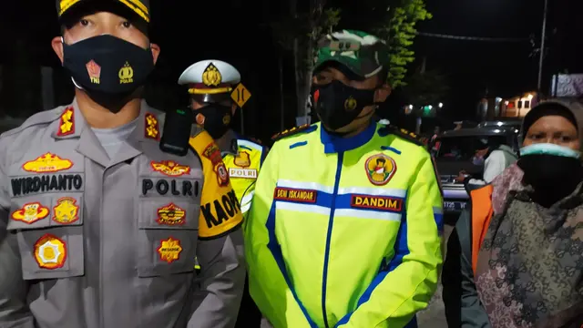 Selama pelaksanaan PPKM Darurat berlangsung, hasil evaluasi yang dilakukan Kementerian Koordinator Maritim dan Investasi menunjukan angka mobilisasi massa di Garut berhasil turun hingga 30 persen.