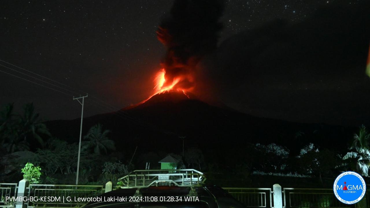 Gunung Lewotobi Laki-laki