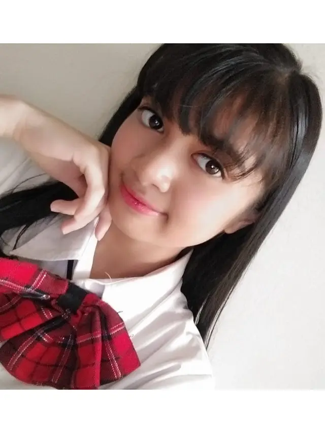 Jadi Anggota JKT48, Ini 6 Potret Afiqah Pakai Seragam JKT48 yang Bikin Gemas