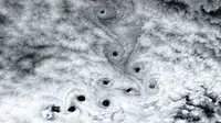 Awan berbentuk melingkar yang berhasil diabadikan Landsat 8 di Samudra Hindia (Jeff Schmaltz, LANCE/EOSDIS Rapid Response).