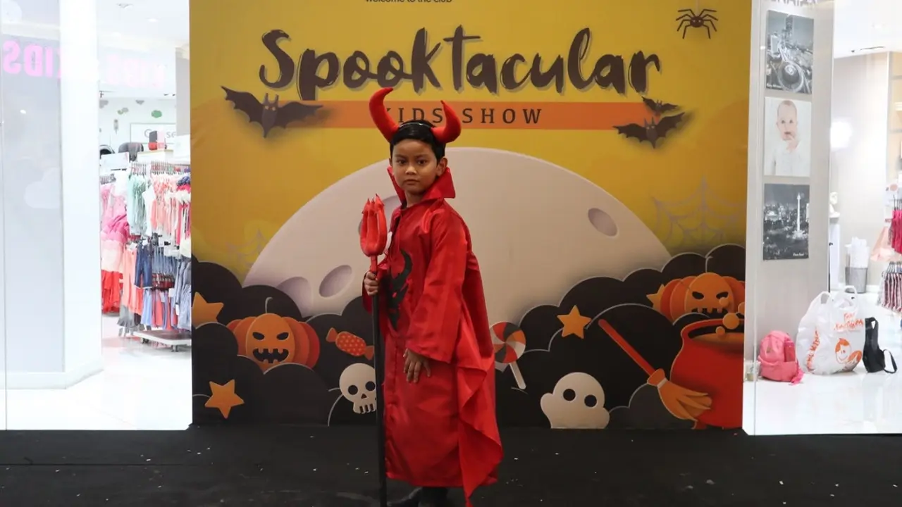 Pesta kostum anak
