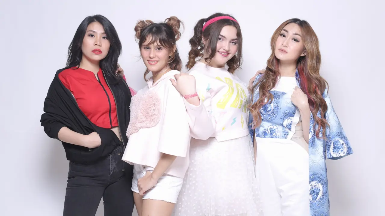 [Bintang] Jebe - Petty, Clarisa Dewi, dan Angela July