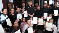 Serahkan Sertifikat Tanah Elektronik Bagi Masyarakat Tengger, Ini Harapan Menteri AHY untuk UMKM