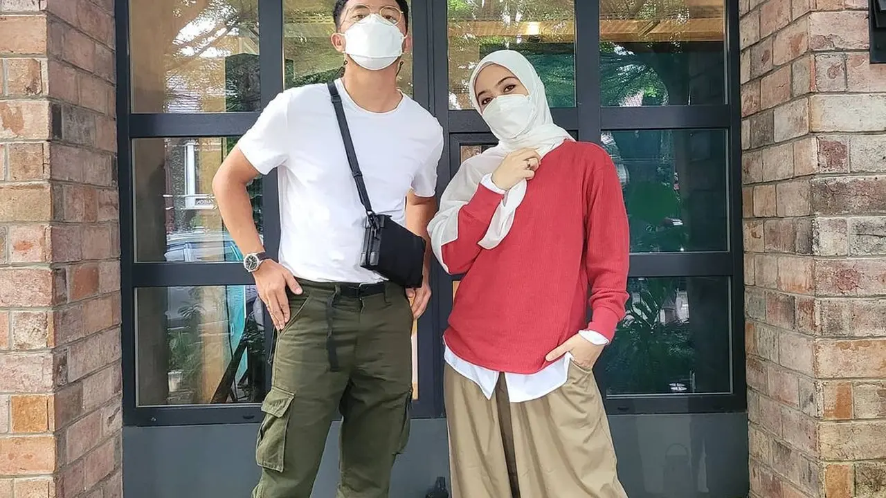 [Fimela] Ananda Omesh Rombak Mobil Kesayangan