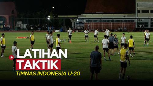 VIDEO: Timnas Indonesia Latihan Taktik Persiapan Kualifikasi Piala Asia U-20 di Surabaya