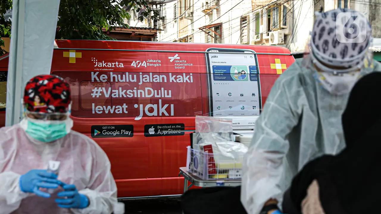 FOTO: DKI Jakarta Kerahkan Mobil Vaksin COVID-19 Keliling